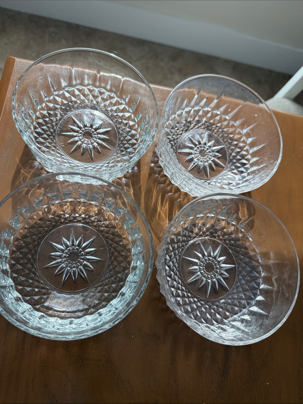 Arcoroc France Set of 4 Dessert Bowls in the Starburst Design